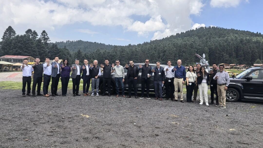 Travailler ensemble pour le développement, en recherchant la croissance à travers l'océan! Saic-Gm-Wuling Management visite le marché mexicain
