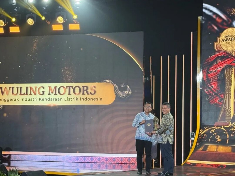 Wuling Indonesia remporte le prix « Entreprise leader dans l'industrie indonésienne des véhicules électriques » pour 2025